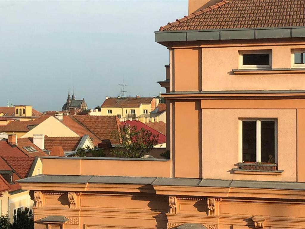 Rooms Veveri - Uvoz, 10 Min Peski Do Centru Brno Bagian luar foto
