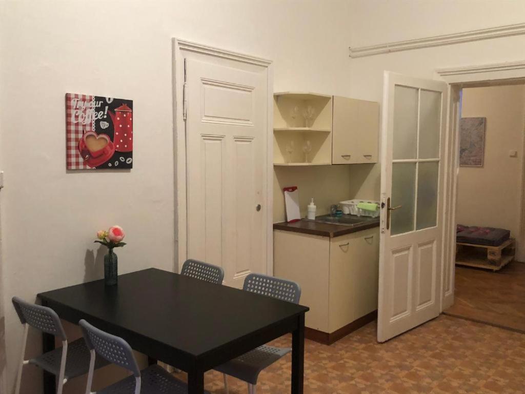 Rooms Veveri - Uvoz, 10 Min Peski Do Centru Brno Bagian luar foto