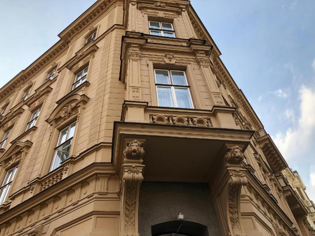 Rooms Veveri - Uvoz, 10 Min Peski Do Centru Brno Bagian luar foto