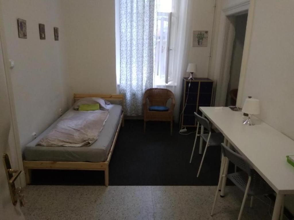 Rooms Veveri - Uvoz, 10 Min Peski Do Centru Brno Bagian luar foto
