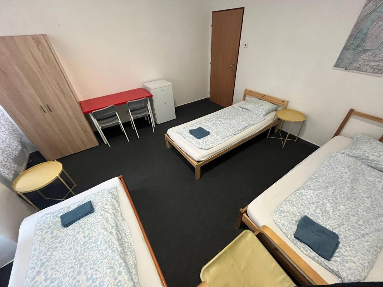 Rooms Veveri - Uvoz, 10 Min Peski Do Centru Brno Bagian luar foto