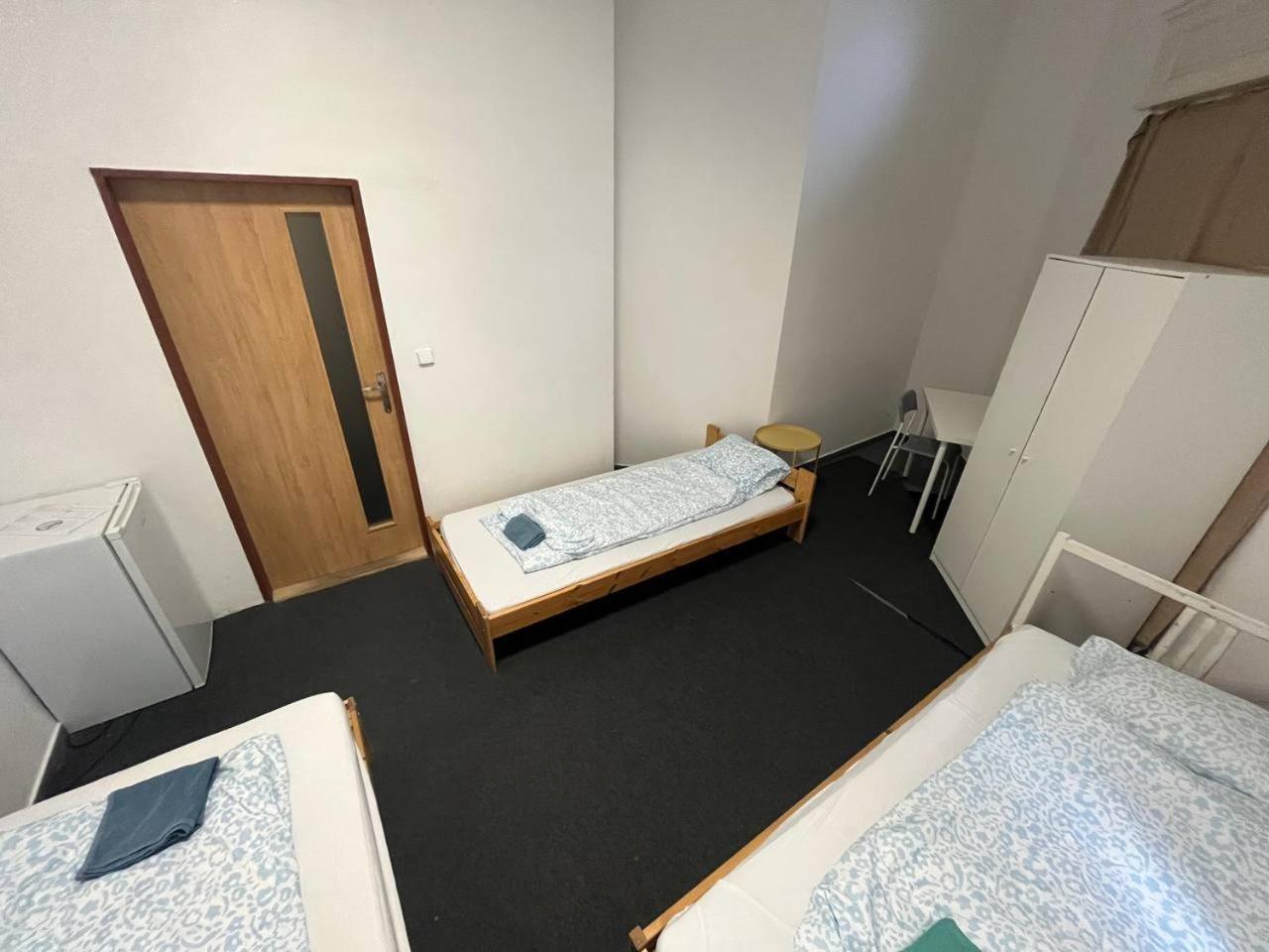 Rooms Veveri - Uvoz, 10 Min Peski Do Centru Brno Bagian luar foto