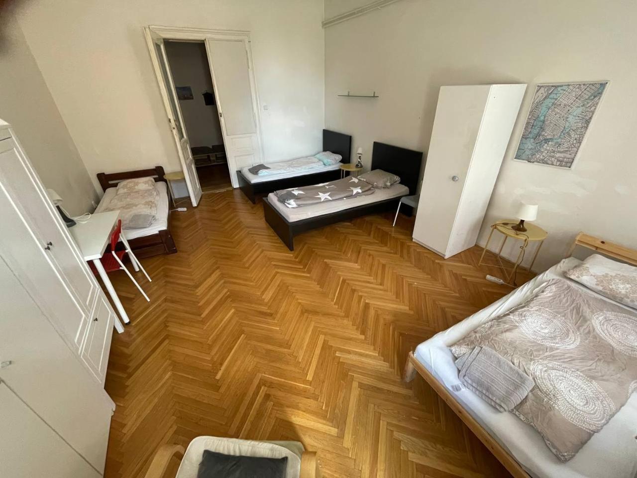 Rooms Veveri - Uvoz, 10 Min Peski Do Centru Brno Bagian luar foto
